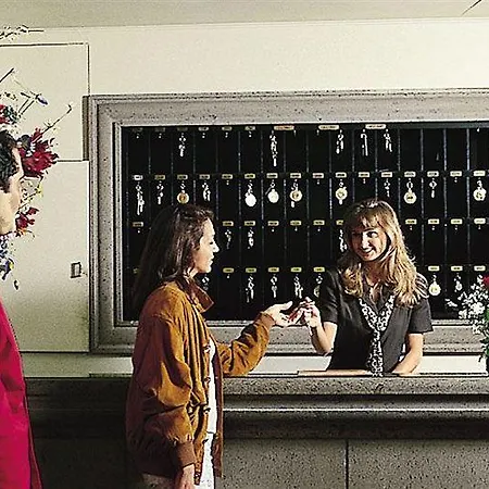 Grand Olympic Aurum فندق 4*